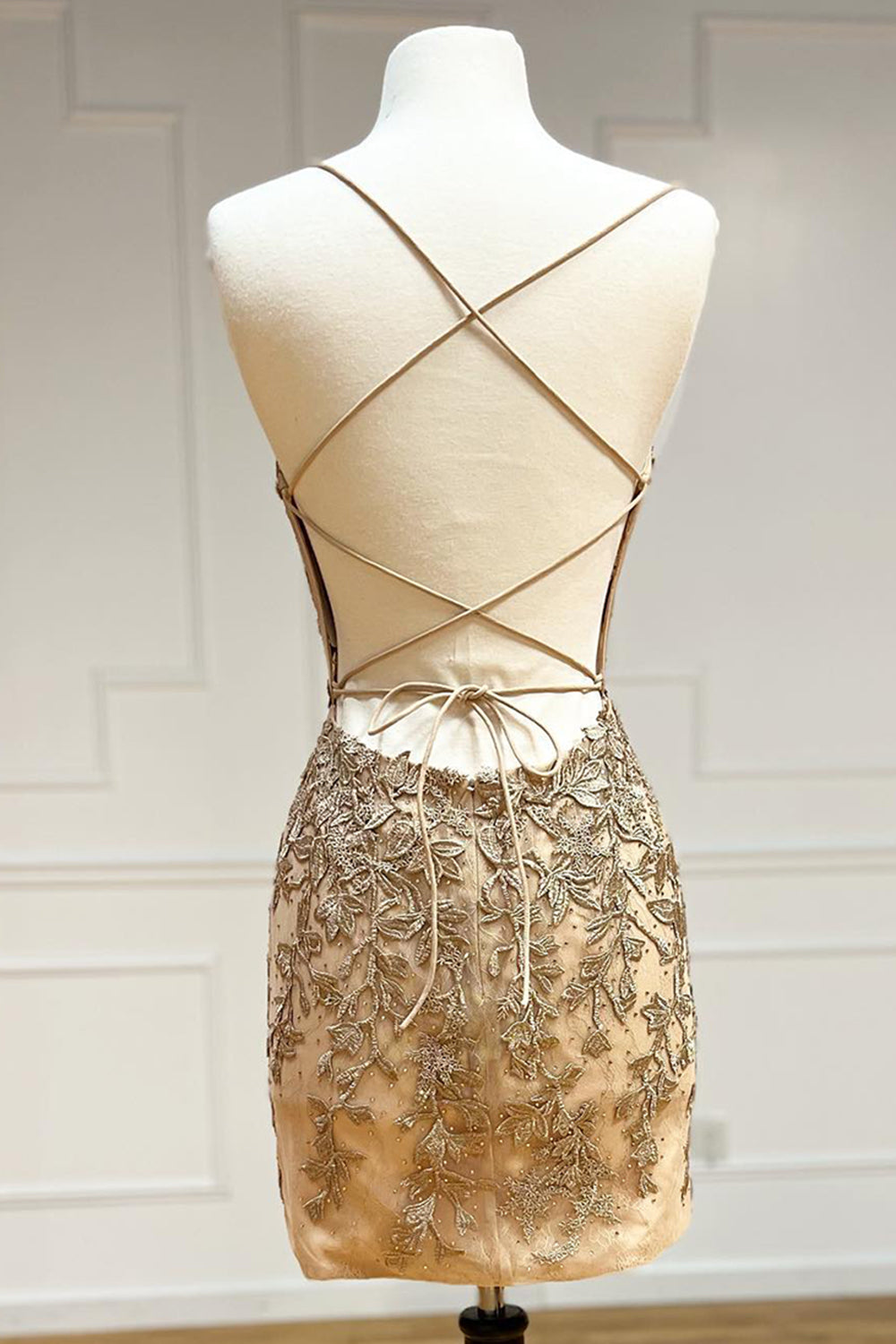 Pink Homecoming Dresses Spaghetti Straps Tight Short Cocktail Dresses with Appliques