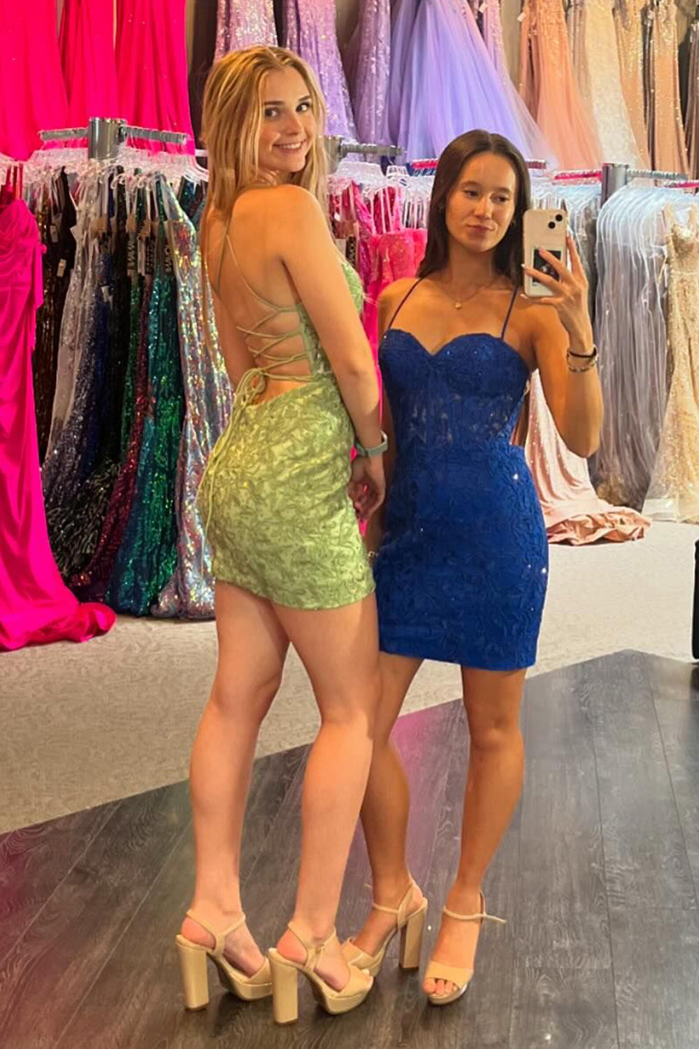 Pink Homecoming Dresses Spaghetti Straps Tight Short Cocktail Dresses with Appliques