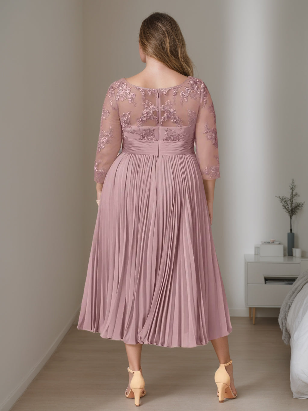 Plus Size Mother of the Bride A-Line Dress with Scoop Neck 3/4 Sleeves and Ruffles