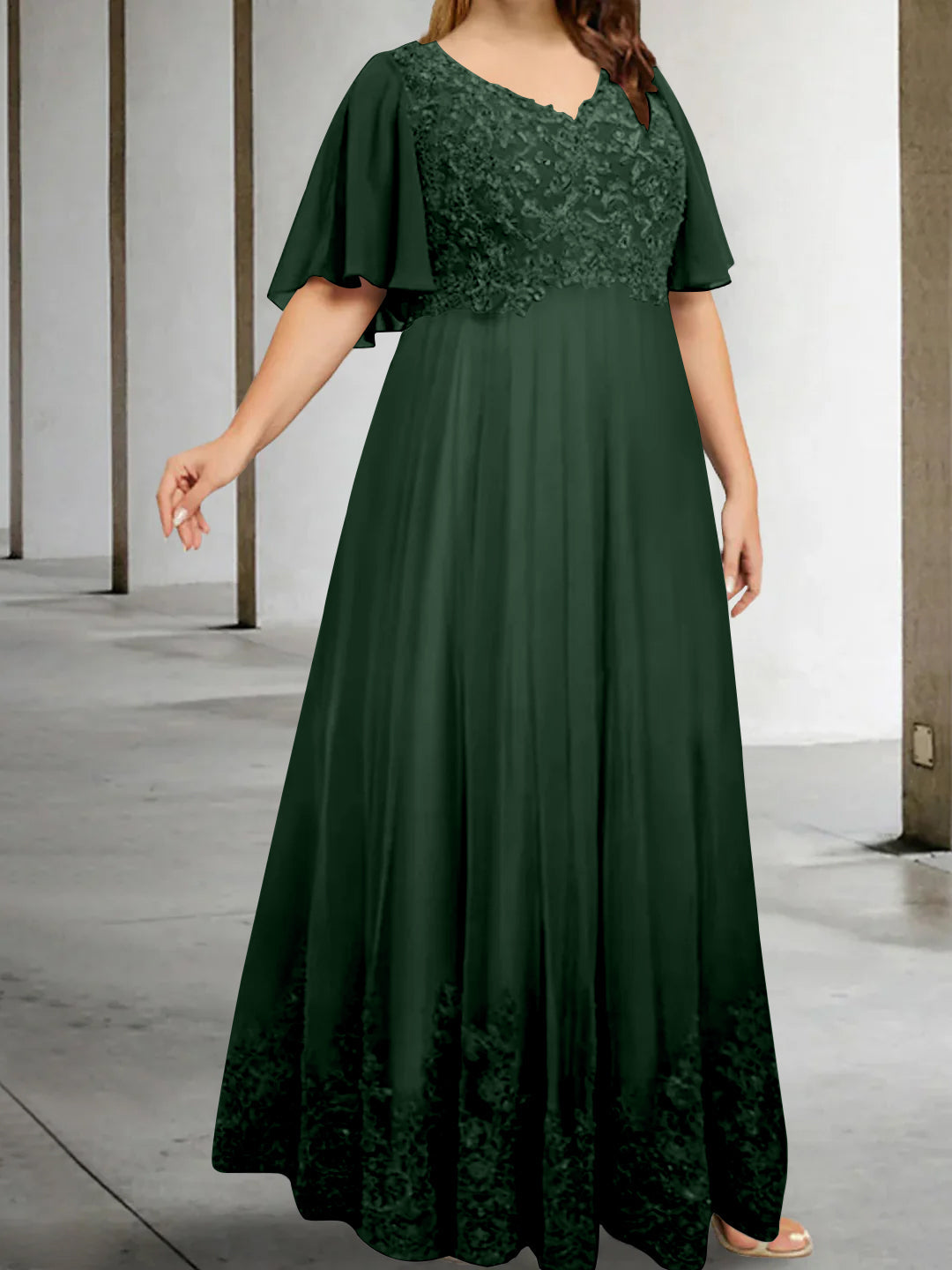 Plus Size V-Neck A-Line Princess Floor-Length Mother of the Bride Dress with Appliques and Half Sleeves