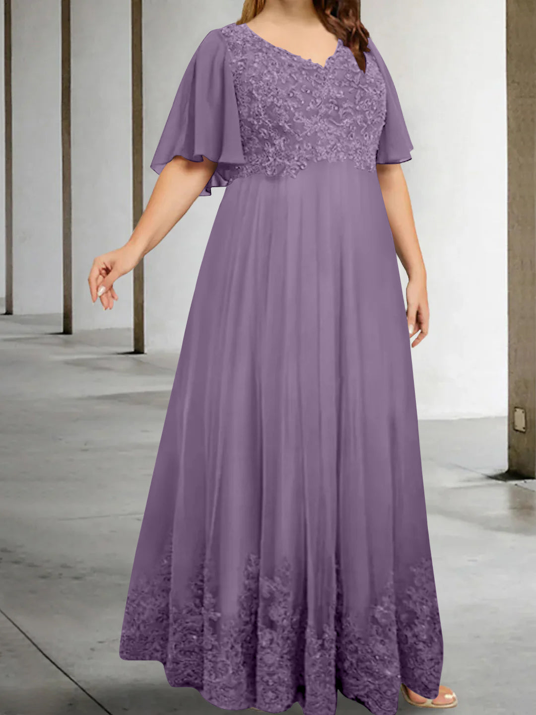 Plus Size V-Neck A-Line Princess Floor-Length Mother of the Bride Dress with Appliques and Half Sleeves