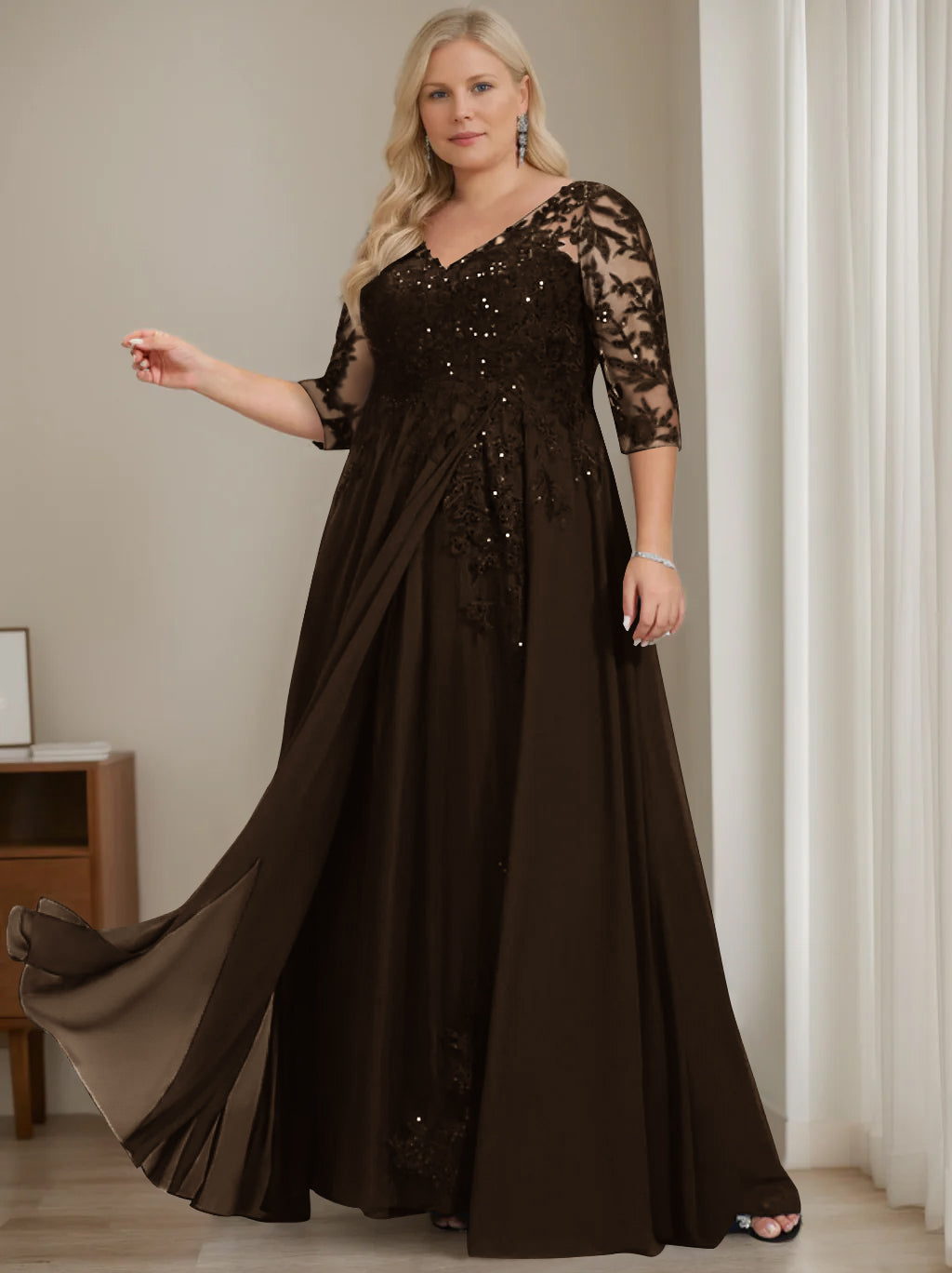 Plus Size V-Neck A-Line Princess Floor-Length Mother of the Bride Dress with Half Sleeves and Sequins