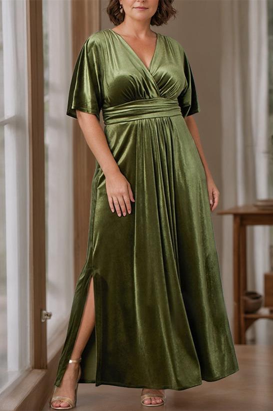 Plus Size Velvet Mother of the Bride A-Line Dress with V-Neck Half Sleeves and Ruffles