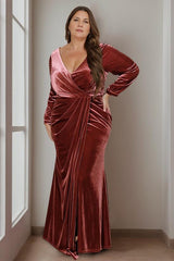 Plus Size Velvet Mother of the Bride A-Line Dress with V-Neck Long Sleeves and Ruffles