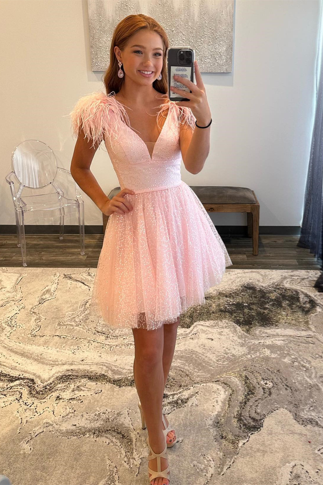 Pretty Homecoming Dress A Line DeepV neck Tulle with Chic Feather Styles Short Party Cocktail Dress