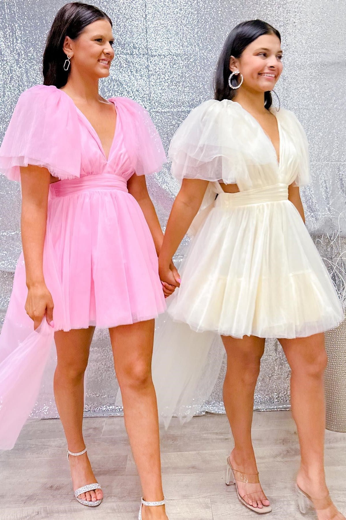 Pretty Homecoming Dress A Line Plunging V neck Tulle Short Party Cocktail Dress