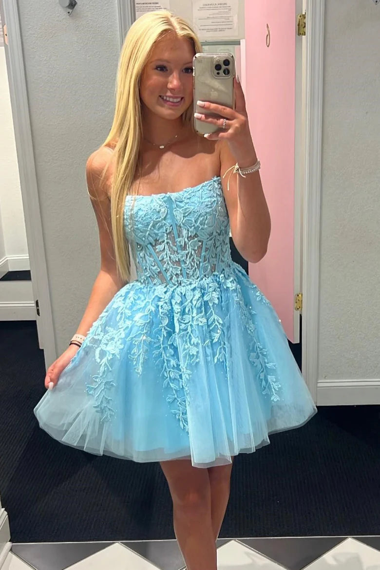 Pretty Homecoming Dress A Line Tulle Lace with Delicate AppliquesShort Party Cocktail Dress