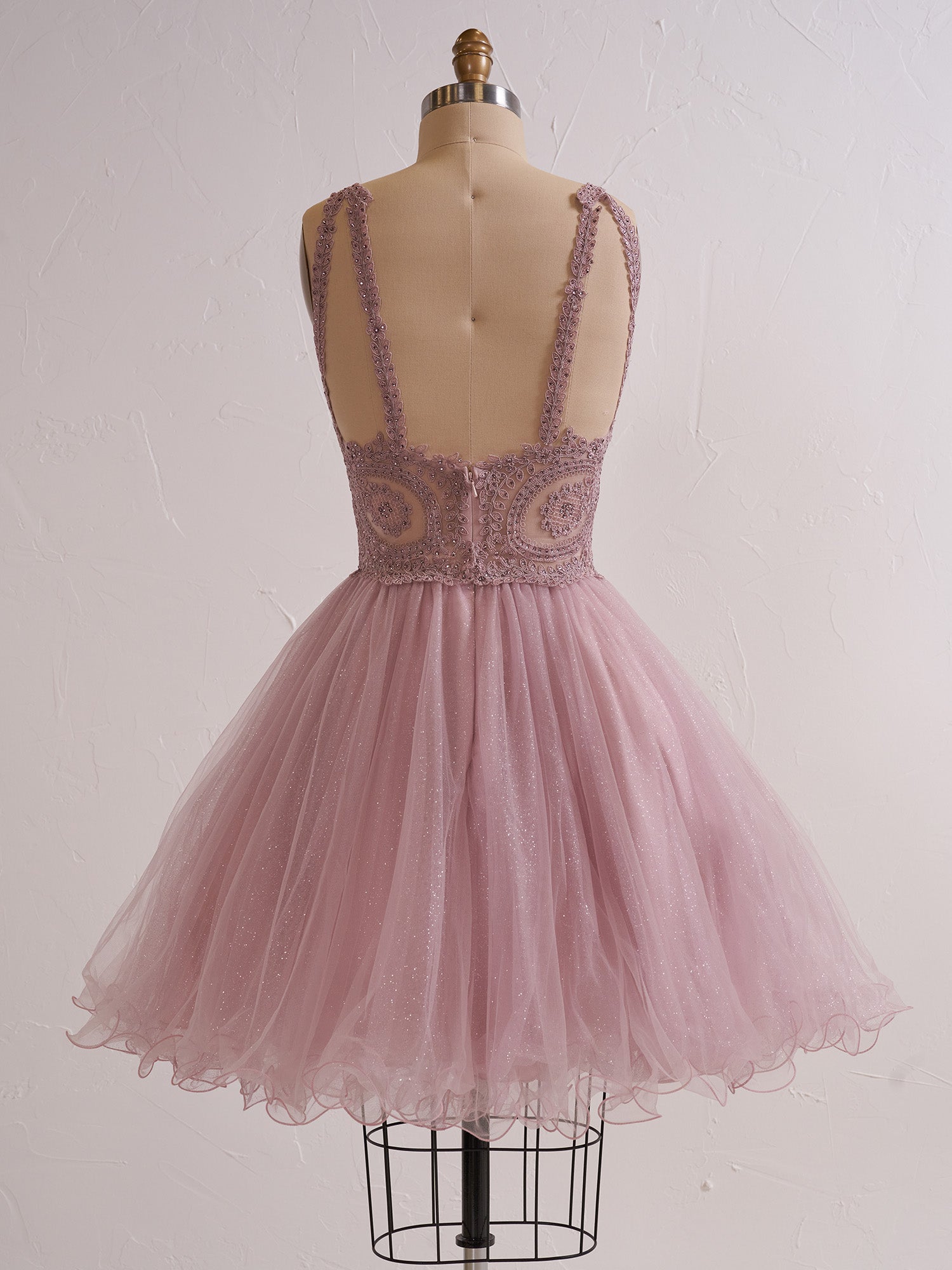 Pretty Homecoming Dress Embellished With Delicate EmbroideryTulle Short Party Cocktail Dress