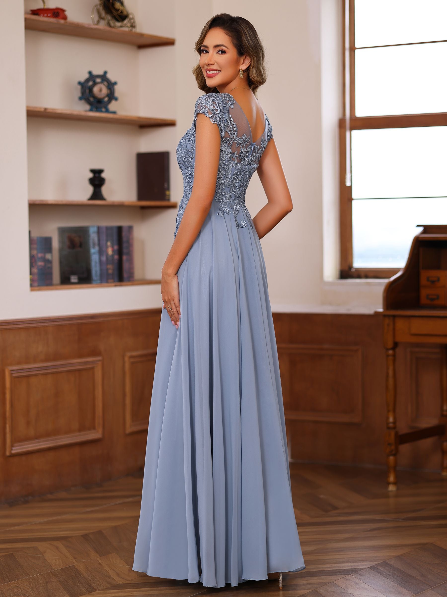 Princess A-Line Floor-Length Plus Size Mother of the Bride Dress with Scoop Neck and Short Sleeves Featuring Appliques