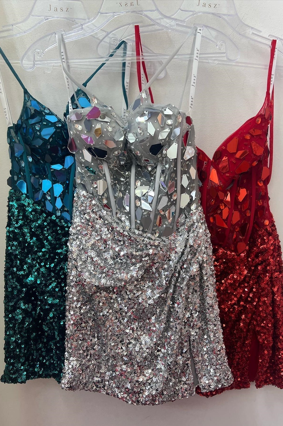 Red Homecoming Dress Mirror Cut Sequin Halter Bodycon V neck Short Party Cocktail Dress