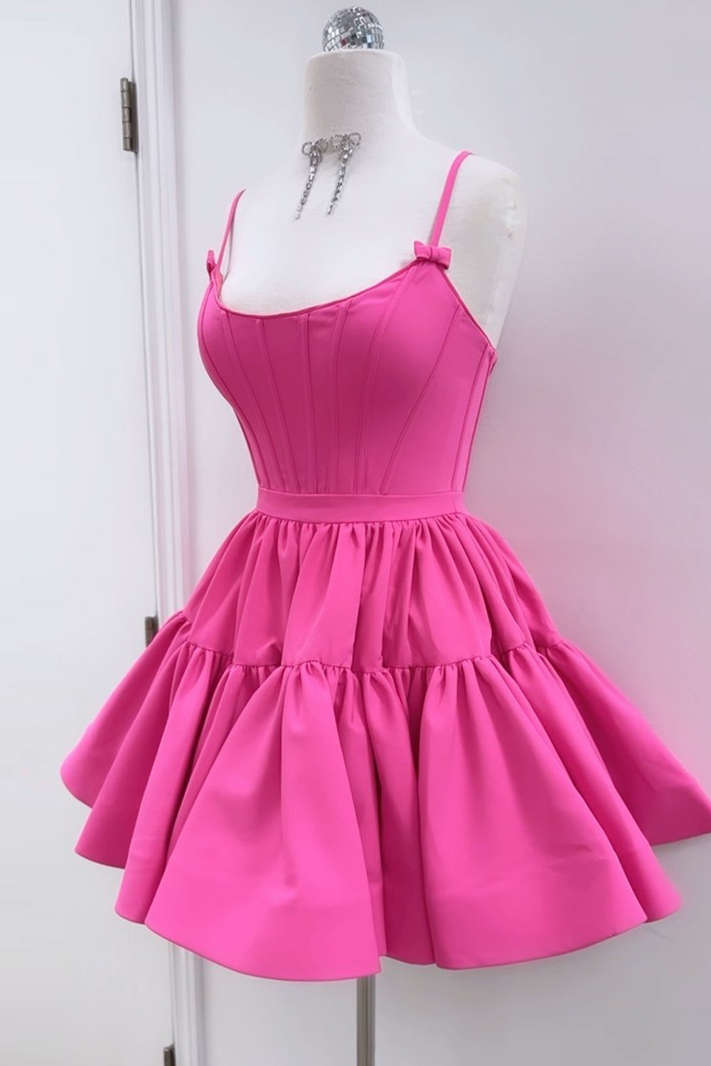 Red Homecoming Dresses A Line Spaghetti Straps Short Satin Cocktail Dresses