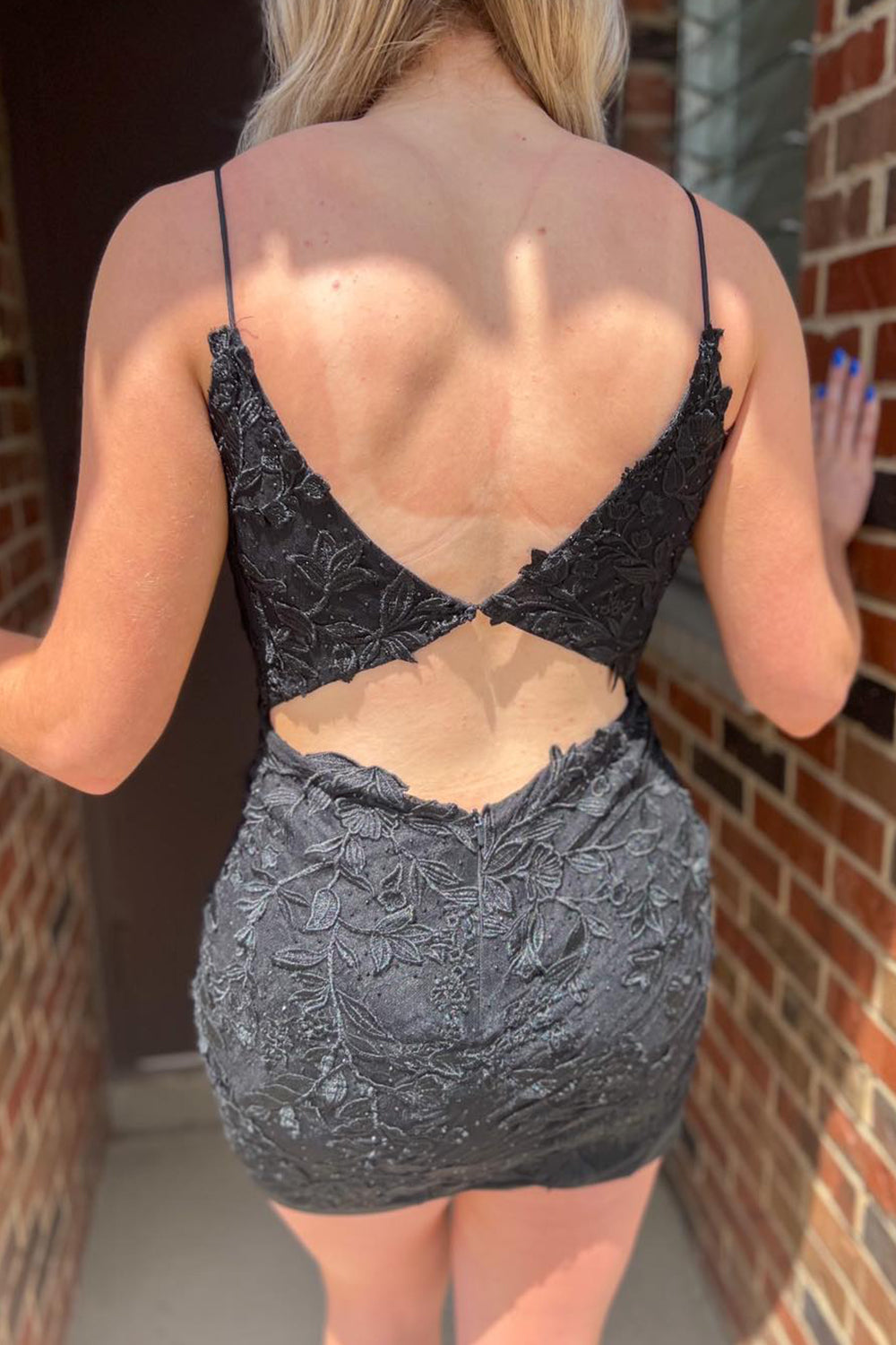 Red Homecoming Dresses Open Back Spaghetti Straps Appliques Tight Cocktail Dresses
