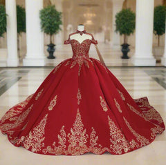 Red Lace Quinceanera Dress Ball Gown Sweet 16 Dress with Appliques