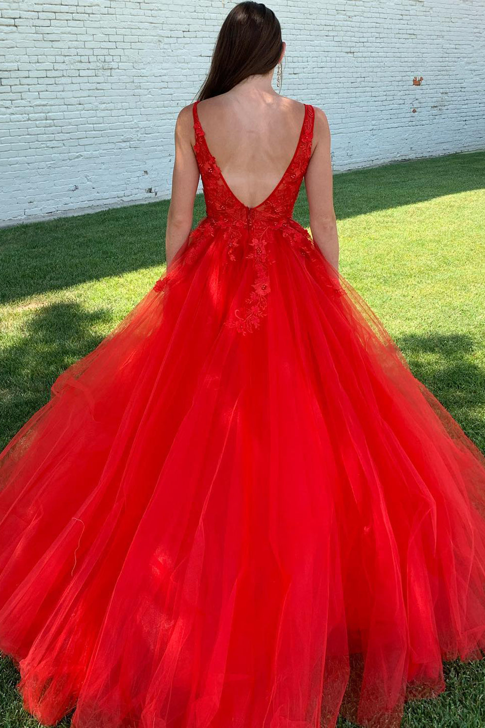 Red Prom Dress A Line V Neck Long Evening Dress With Appliques