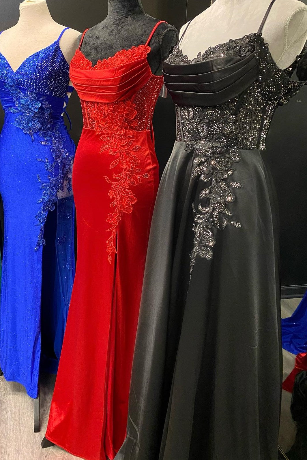 Red Prom Dress Spaghetti Strap Appliques Mermaid Long Evening Dress with Split