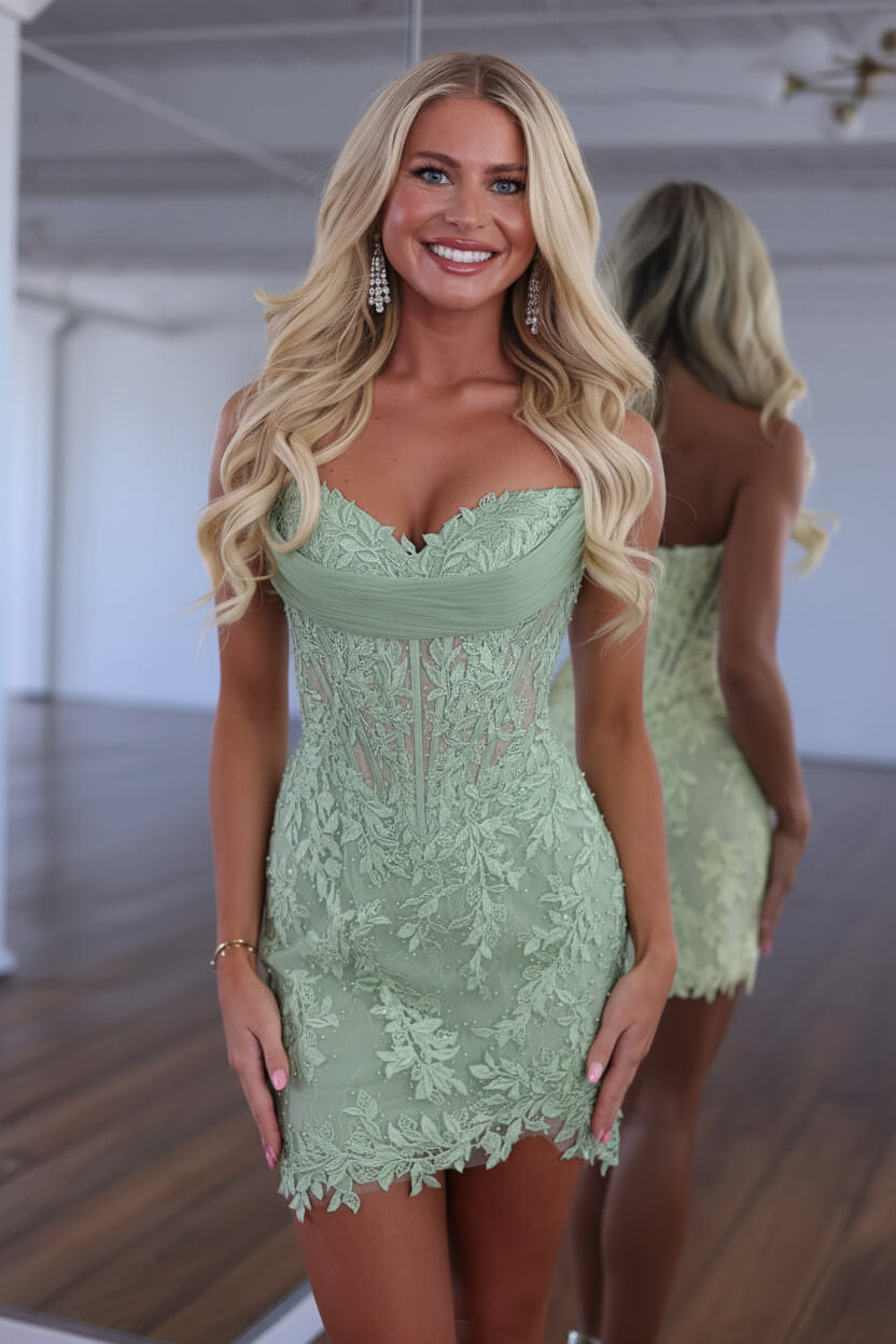 Dressystars Red Lace Applique Strapless Corset Bodycon Homecoming Dress