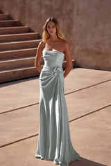 Sheath/Column Wedding Dress Sleeveless Strapless Satin Formal Gown With 3D Flowers