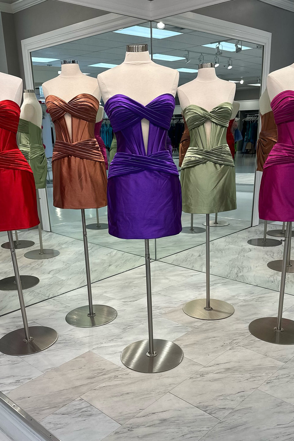Simple Golden Homecoming Dresses Corset Strapless Tight Short Cocktail Dresses