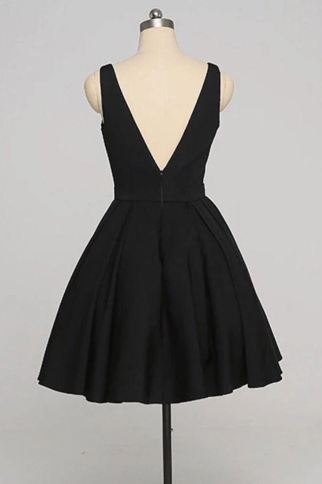 Simple Homecoming Dress V Neck Black Short Party Cocktail Dress