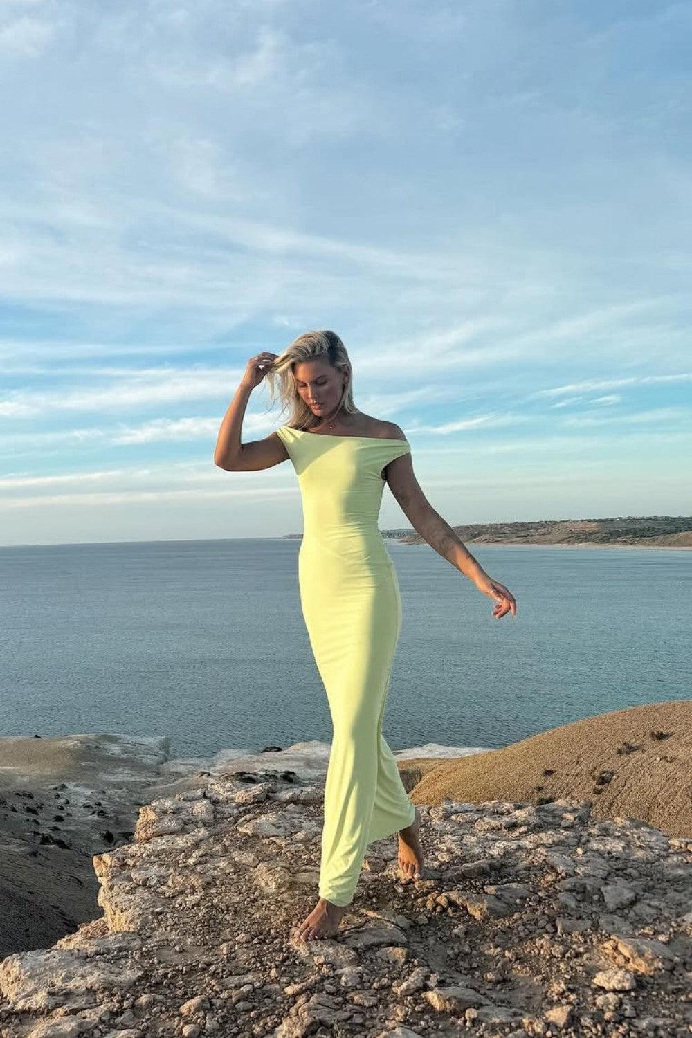 Off the Shoulder Mermaid Silhouette Prom Dress Formal Evening Gown