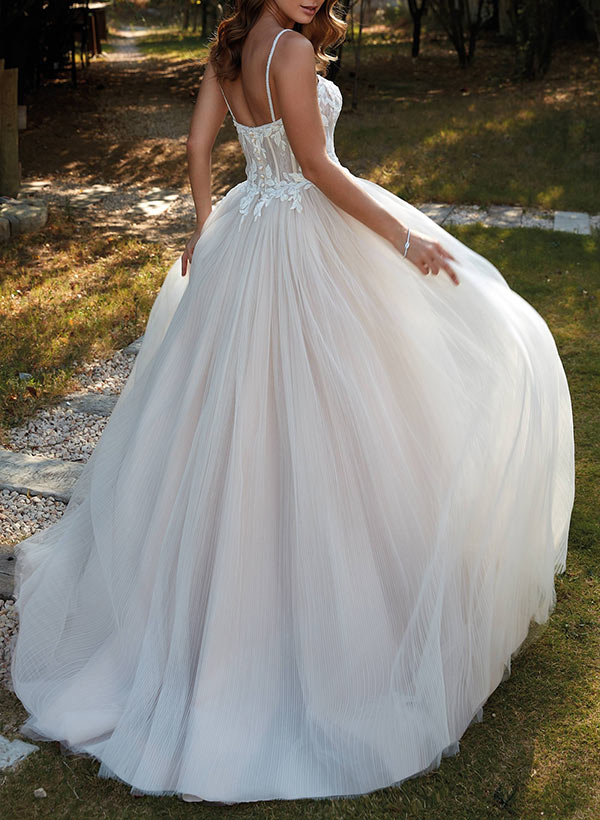 Sleeveless Sweep Train Tulle Wedding Dress With Appliques Lace