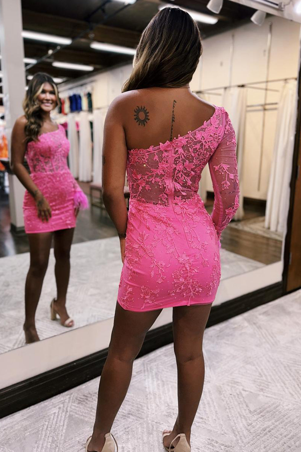 Spakly Pink Homecoming Dresses One Shoulder Corset Tight Short Lace Cocktail Dresses with Feathers