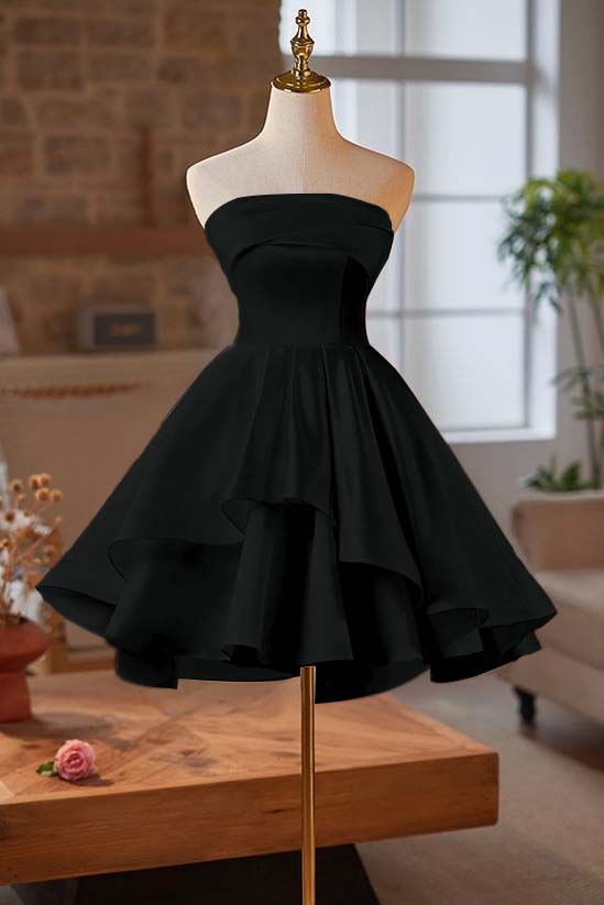 Strapless Homecoming Dress Sleeveless Short Cocktail Dress With Ruffles Pleated