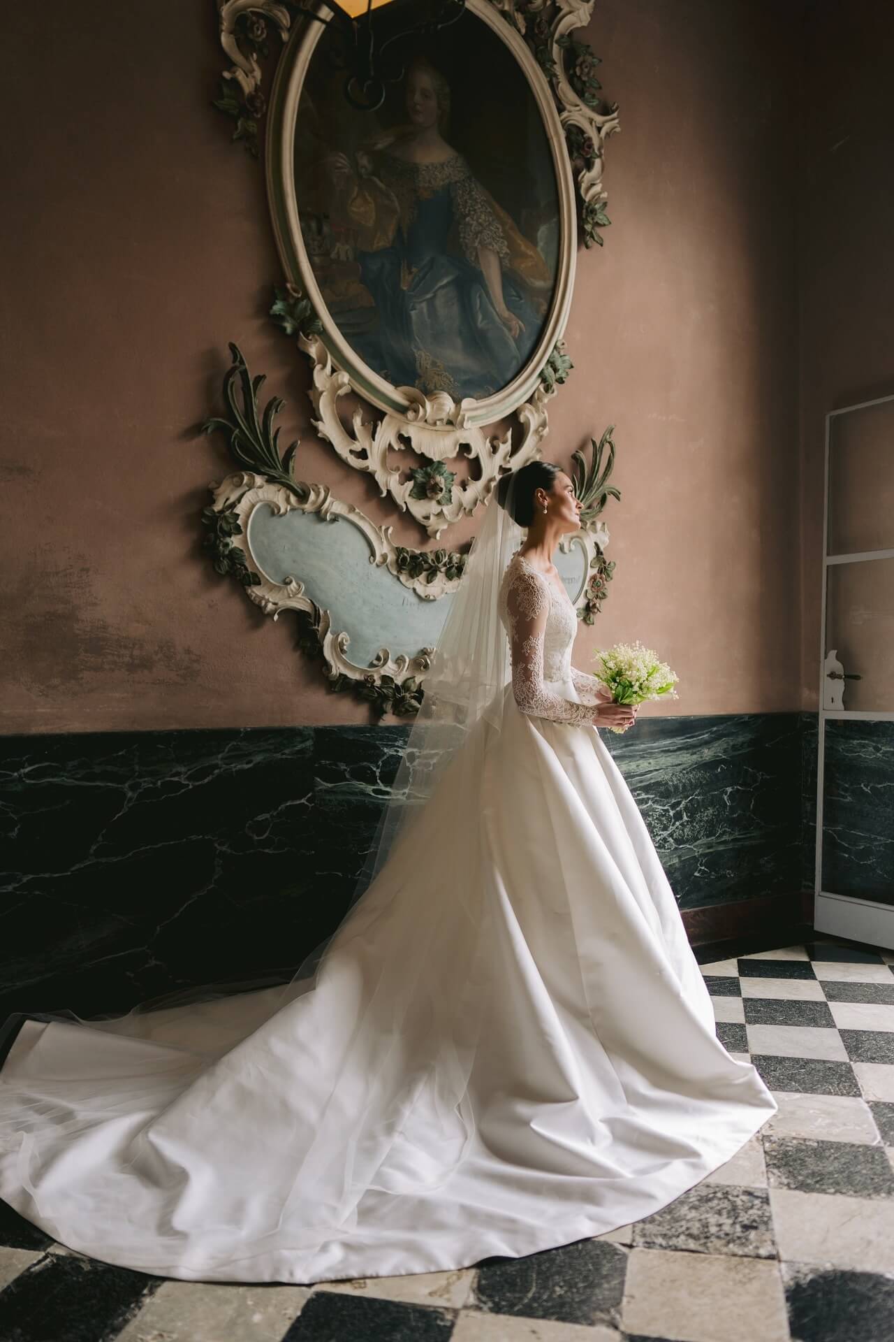 Strapless Satin Wedding Dress A Line Sleeveless Bridal Gown with Detachable Lace Top