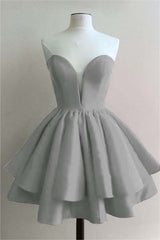 Strapless Sweetheart Homecoming Dress Sleeveless Pleated Short Cocktail Dress With Ruffles