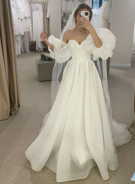 Sweetheart Organza Wedding Dress Princess Style