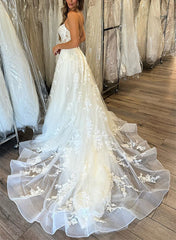 Sweetheart Sleeveless A Line Court Train Lace/Tulle Wedding Dress