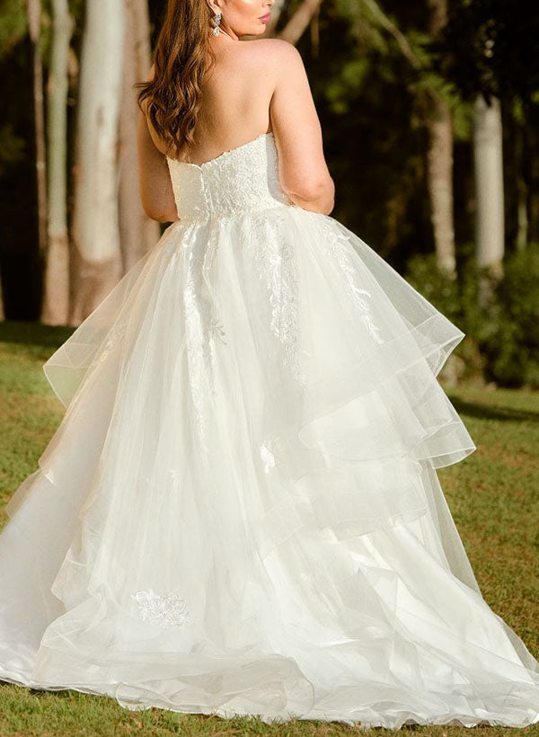 Sweetheart Sleeveless Tulle Wedding Dress with Appliques Lace