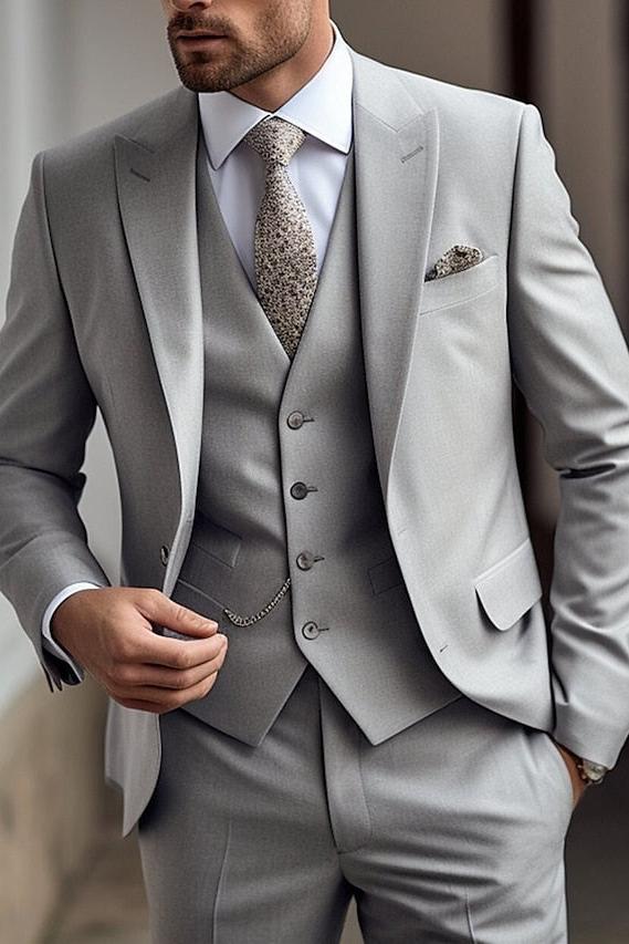 Three-Piece Wedding Suit For Men In Tailored Fit With Single Breast And Two Buttons