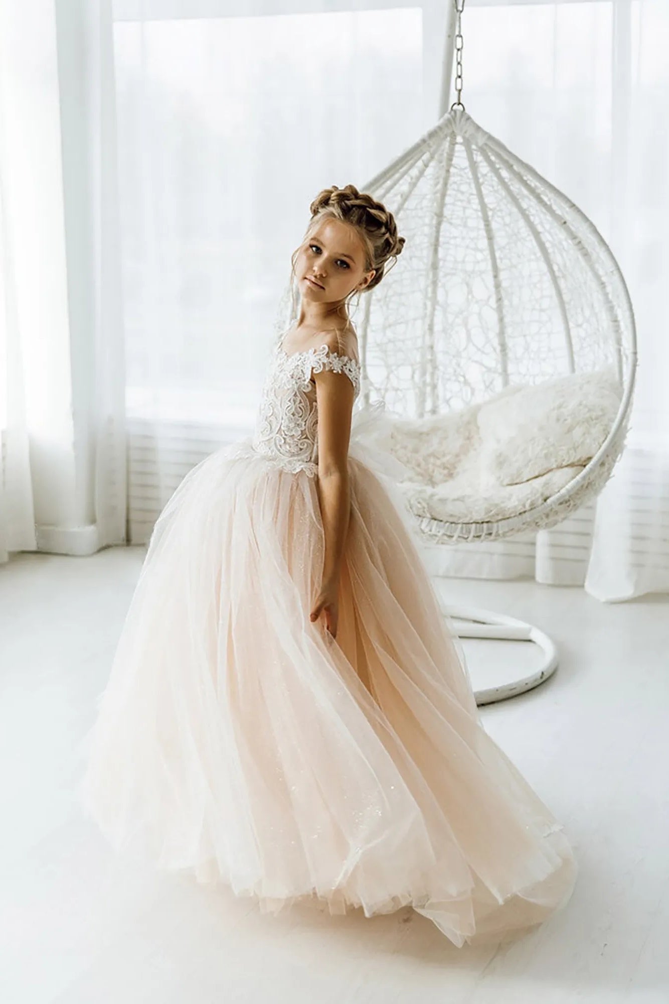 Tulle Lace Appliques Bowknot Princess Flower Girl Dress