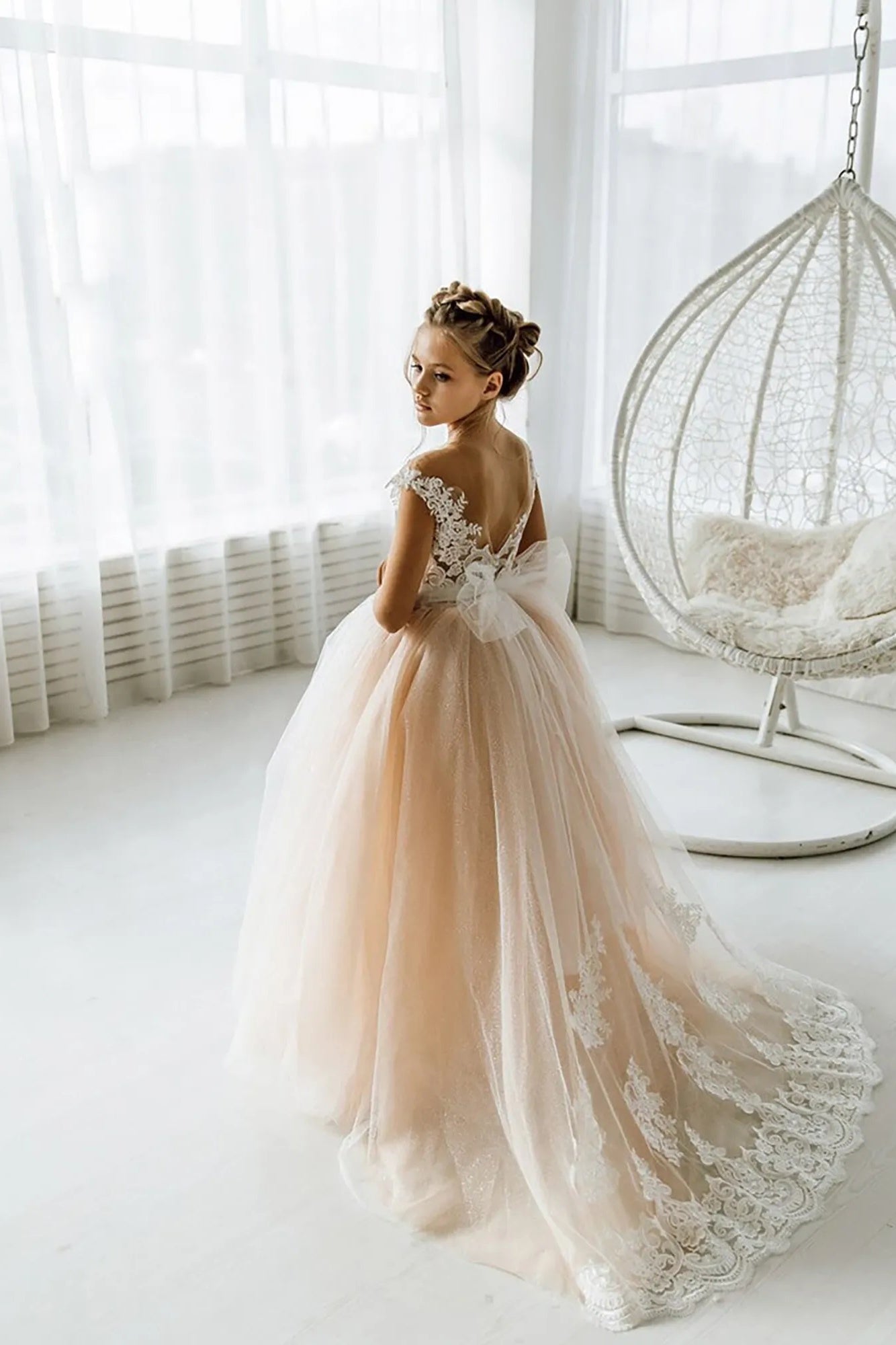 Tulle Lace Appliques Bowknot Princess Flower Girl Dress
