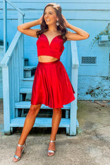 Two Piece Red Homecoming Dresses Short Cocktail Dresses with Bowknot