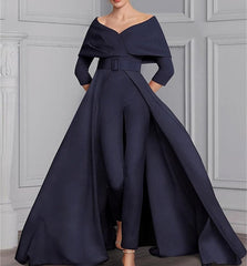 Long-Sleeve Scoop Neck Pantsuit for the Mother of the Bride Featuring a Belt