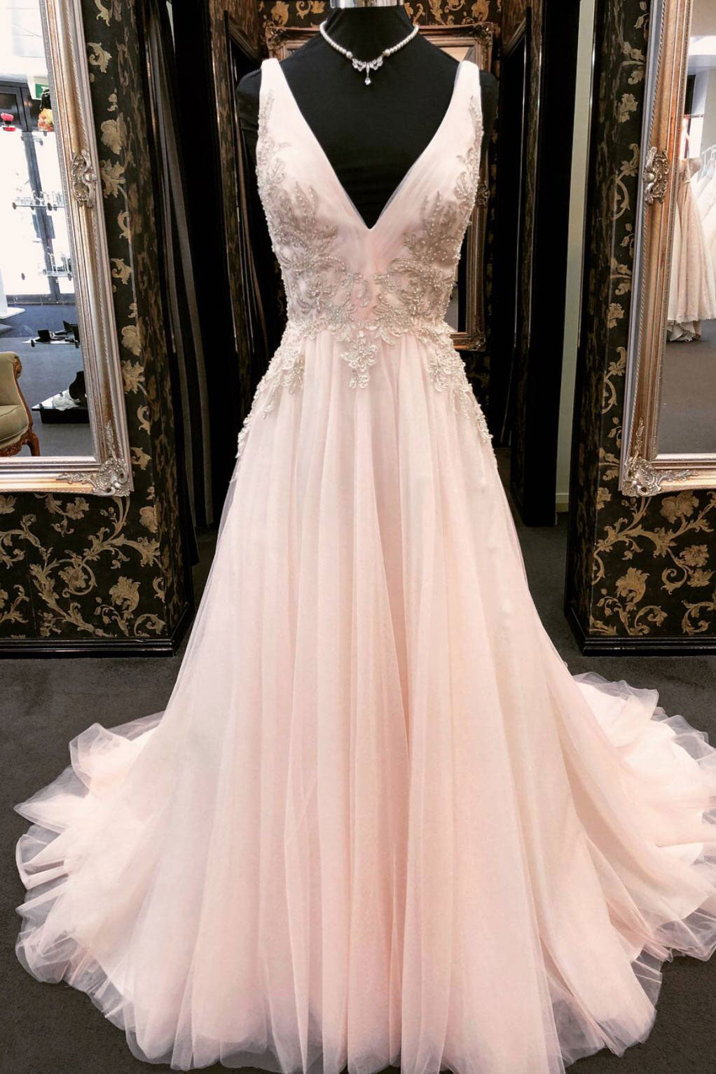 Unique Prom Dress V Neck Tulle Lace Appliques Long Pink Evening Dress