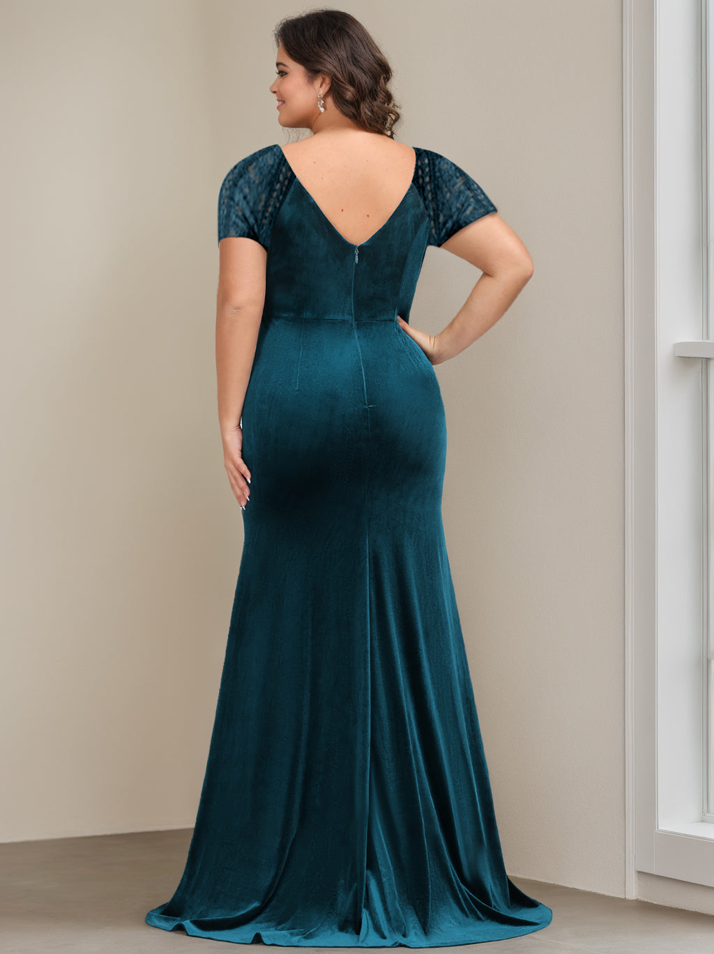 V-Neck Short-Sleeved Velvet Mother of the Bride Gown with Ruffles and Appliques in Trumpet/Mermaid Style