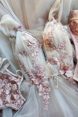 V Neck Tulle Ivory Prom Dress A Line Formal Evening Dress with Watteau Train