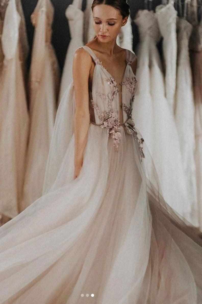 V Neck Tulle Ivory Wedding Dress A Line Bridal Gown with Watteau Train