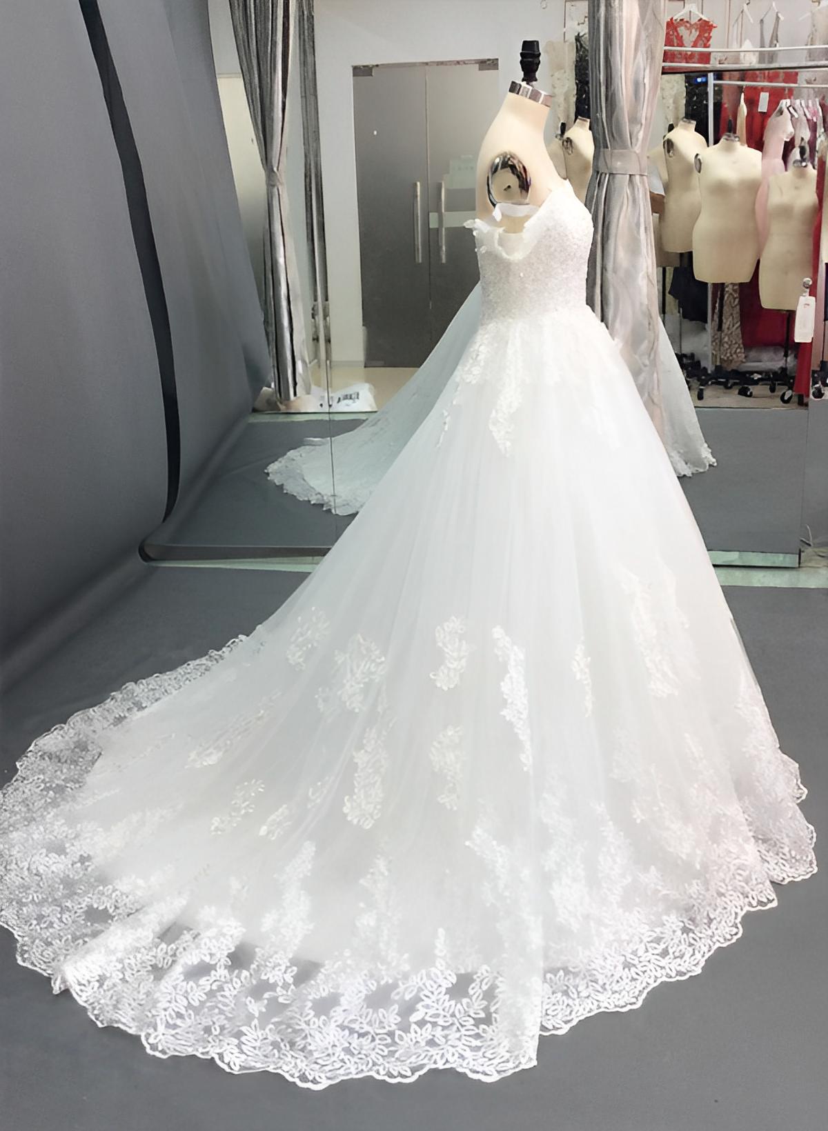Vintage Ball Gown Wedding Dress Off The Shoulder Short Sleeves Tulle Lace Court Train
