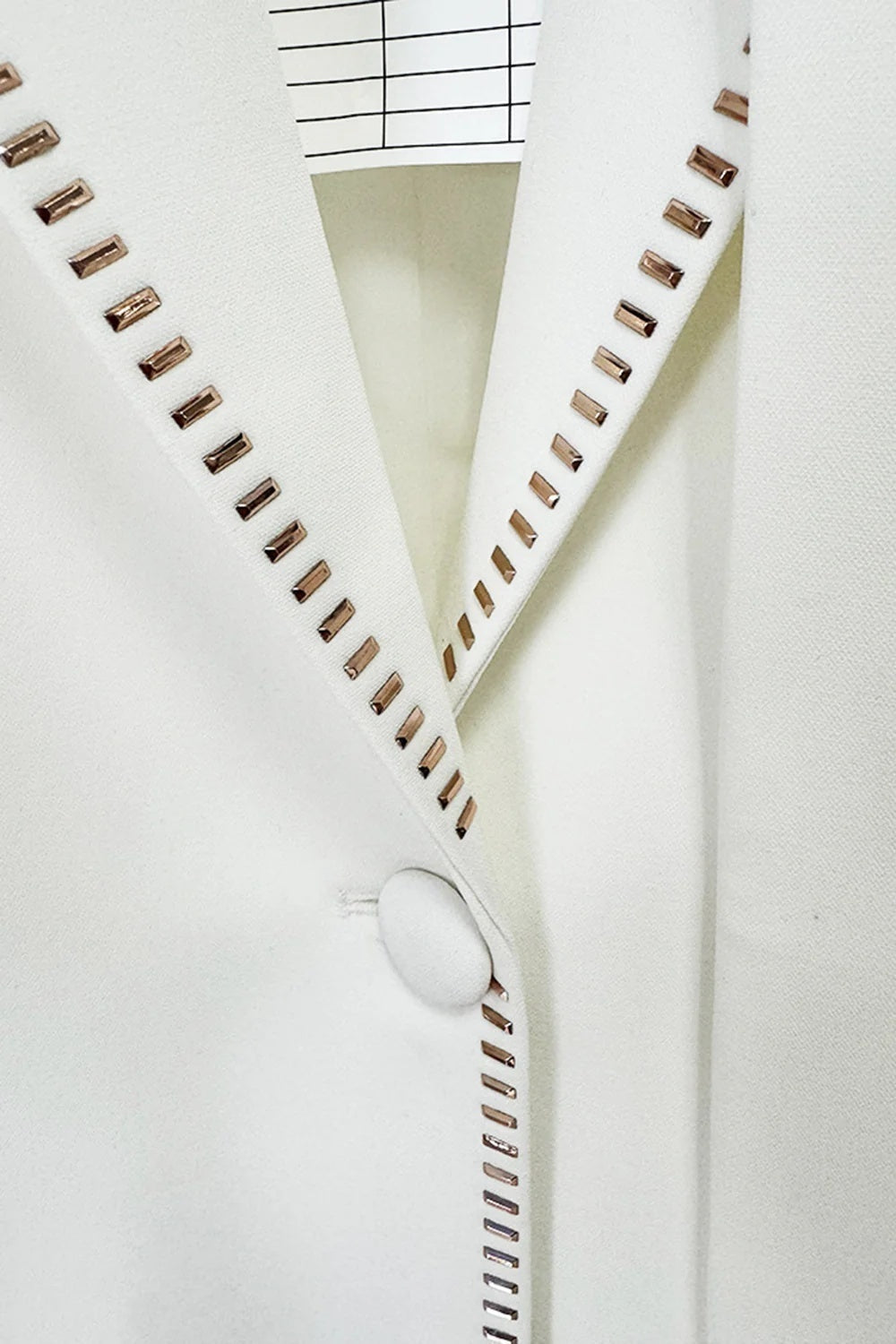 White Scarf Peak Lapel 2-Piece Suit For Women