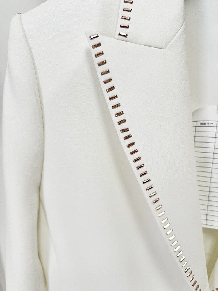 White Scarf Peak Lapel 2-Piece Suit For Women