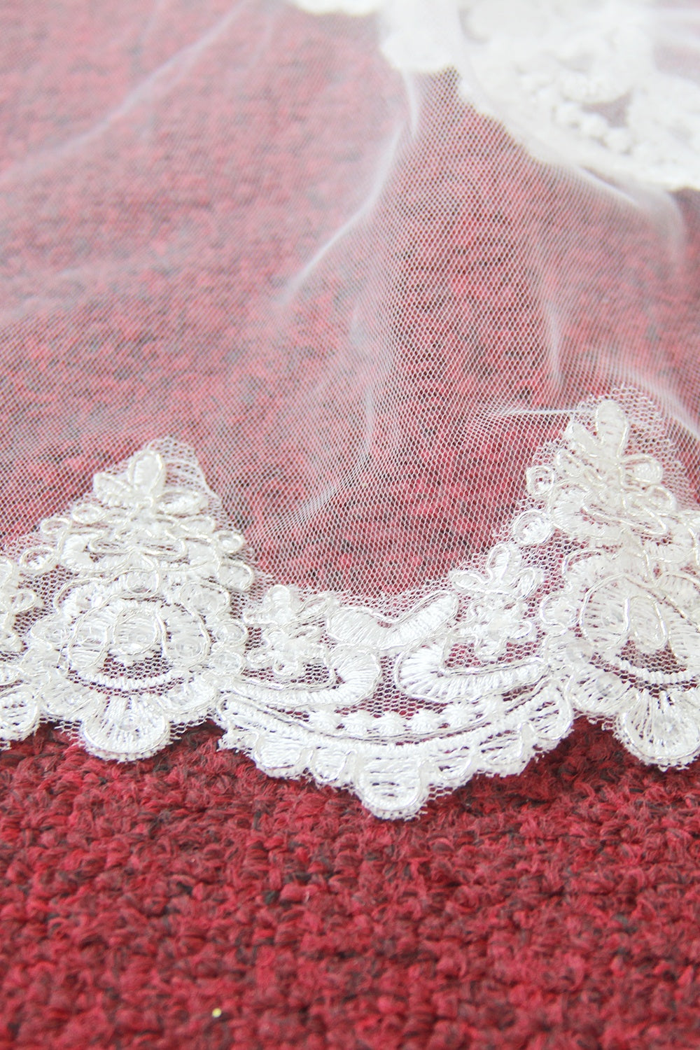 White Short Wedding Veil with Lace