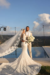 White Tulle Mermaid Wedding Dress with Sweetheart Neckline and Lace Appliques