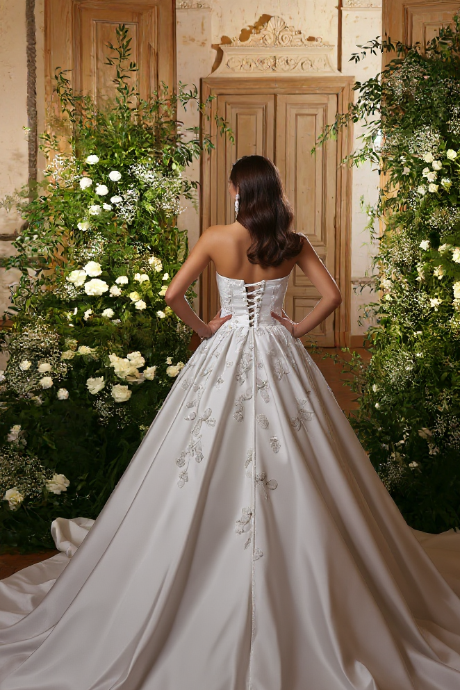 White Wedding Dress A Line Strapless Beaded Ball Gown Sleeveless Cathedral Train Satin Bridal Gown With 3D Flowers