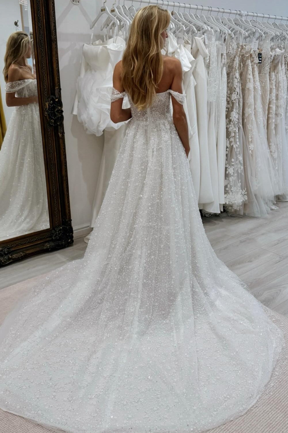 White Wedding Dress A Line Strapless Off The Shoulder Sleeveless Beaded Chapel Train Tulle Bridal Gown With Pearls