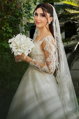 White Wedding Dress A Line Sweetheart Long Sleeves Long Tulle Bridal Gown With Appliques