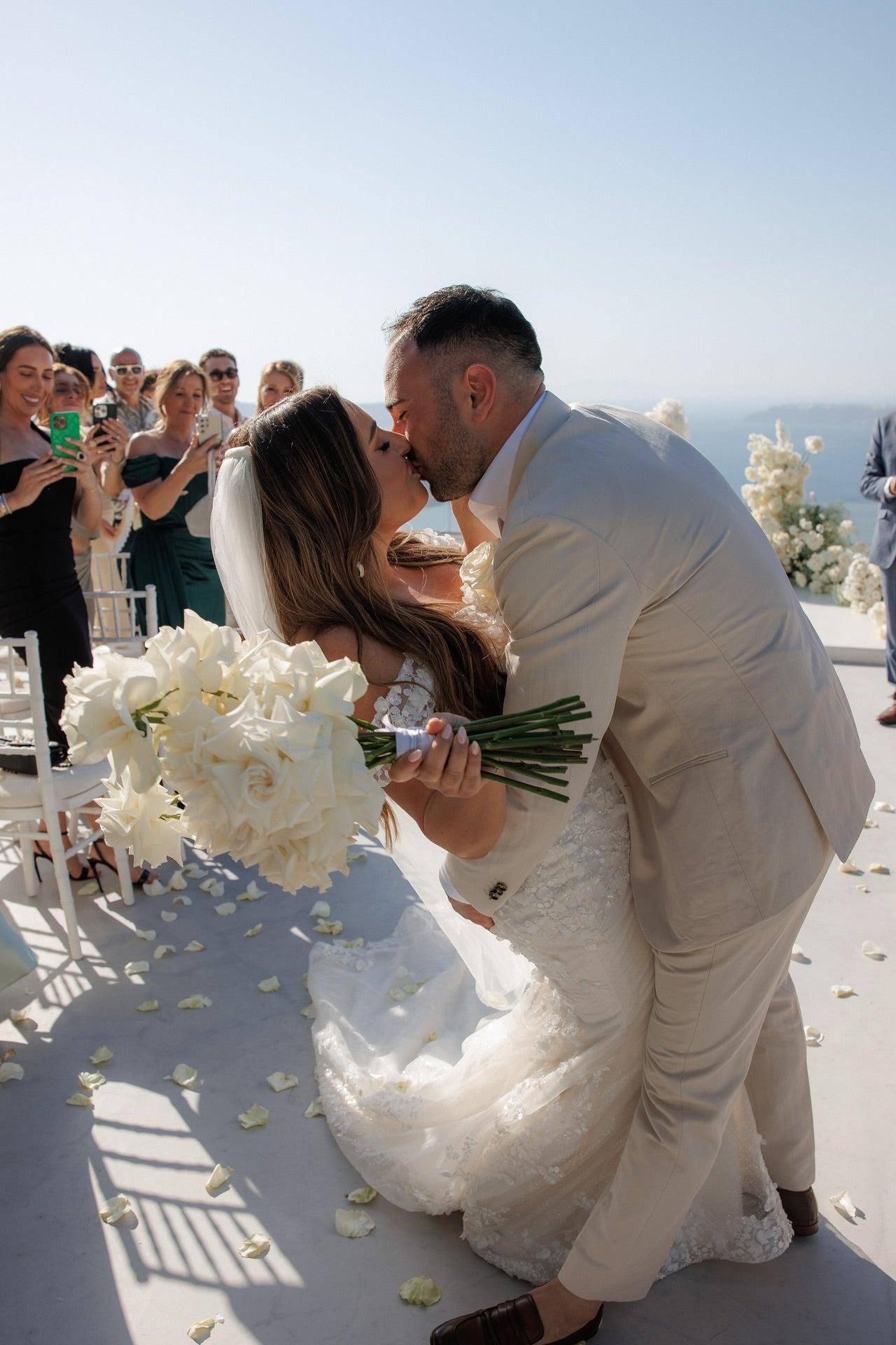 White Wedding Dress Mermaid Sweetheart Off The Shoulder Sleeveless Sweep Train Tulle Bridal Gown With Appliques